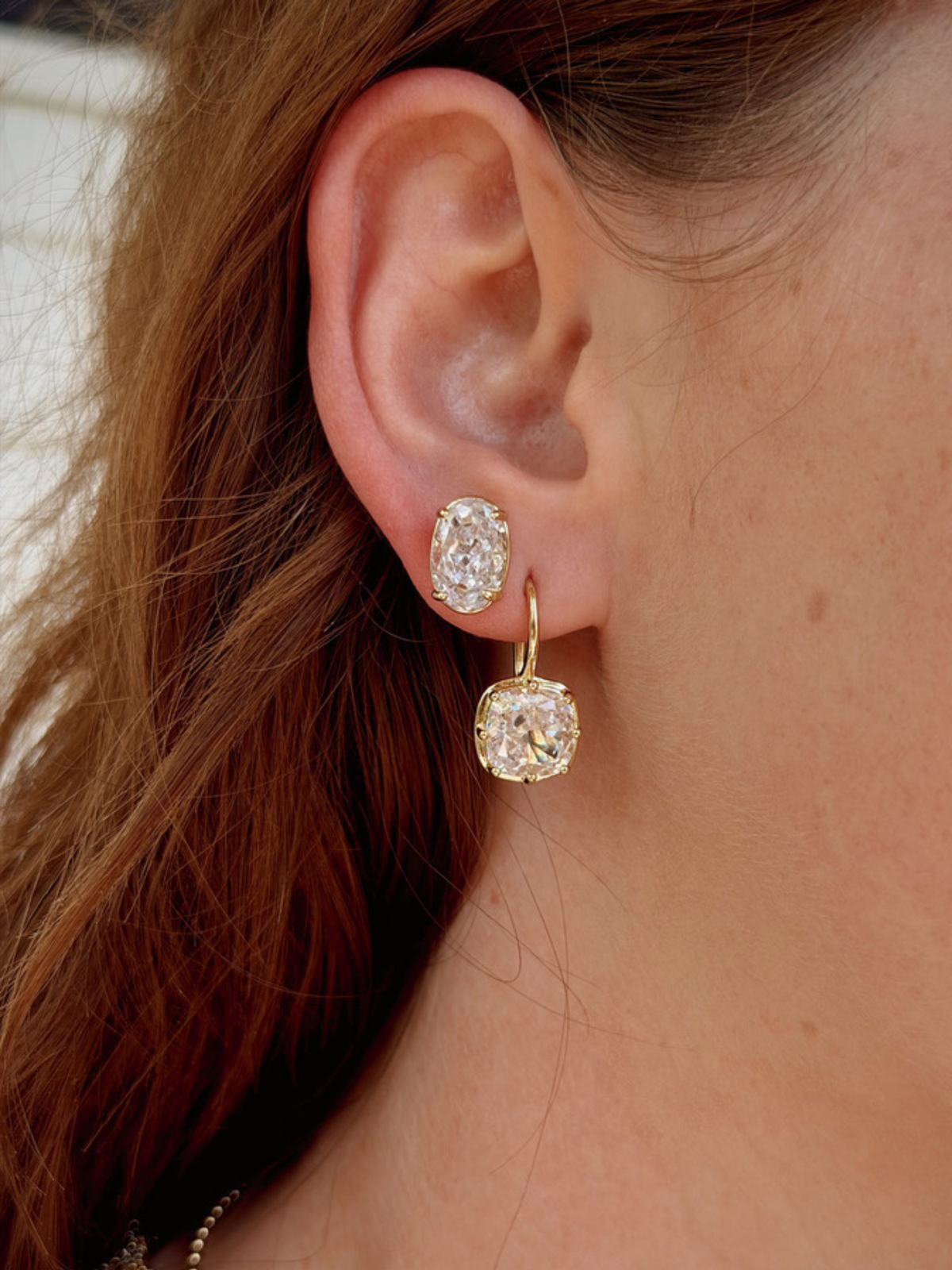 CECILY OVAL STUD EARRING
