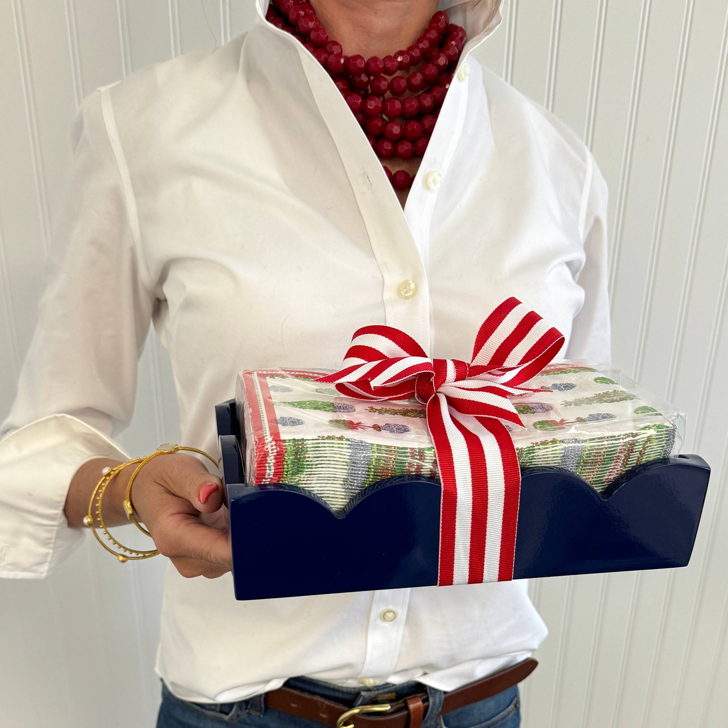 WH Lacquer Scalloped Guest Towel Holder | Navy Blue