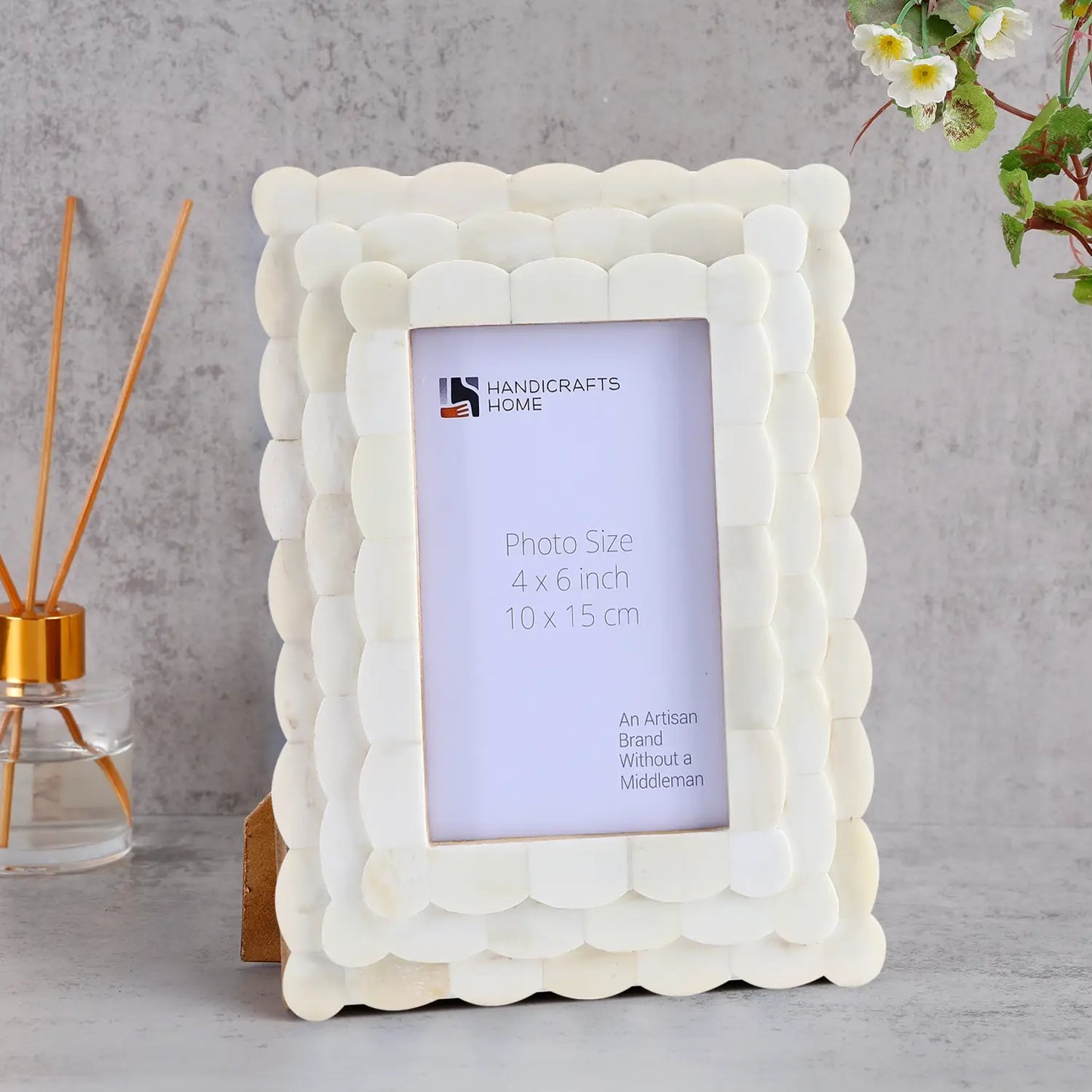 Bone Picture Frame Scalloped 4x6