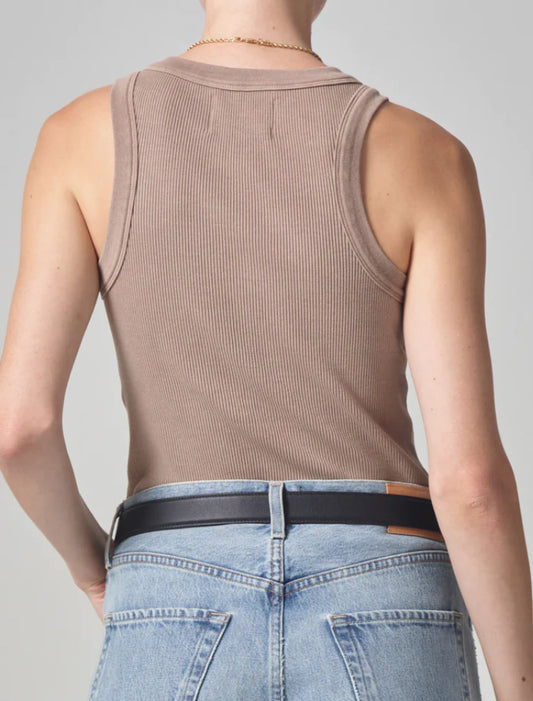 Isabel Rib Tank in Sandatlas