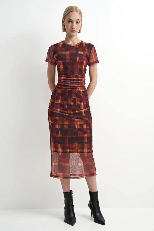 Harper Mesh Skirt in Winebox