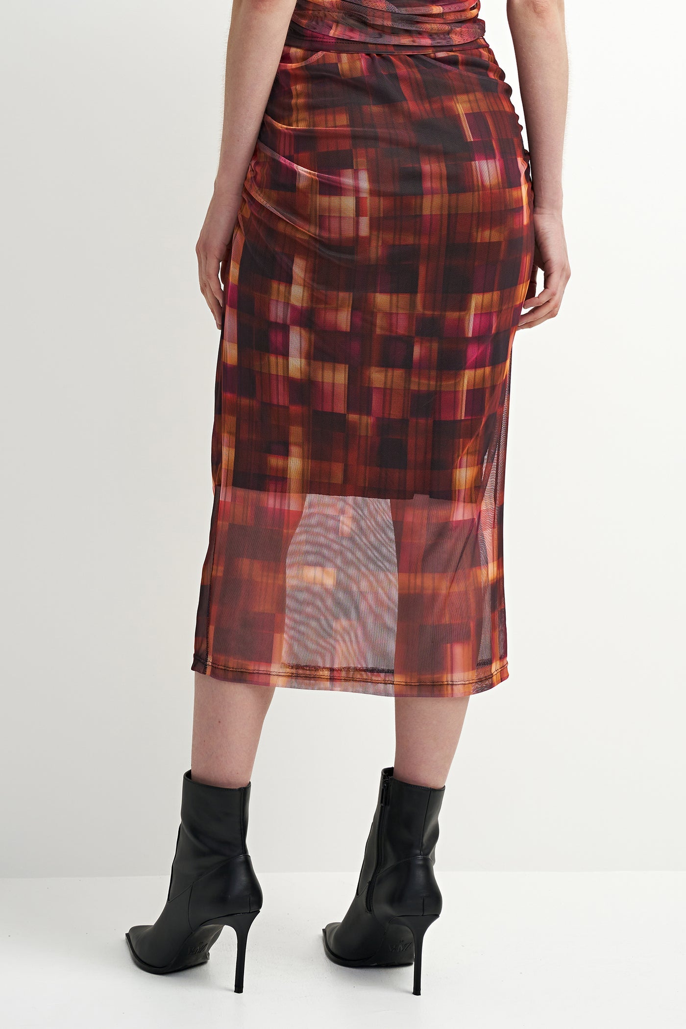 Harper Mesh Skirt in Winebox
