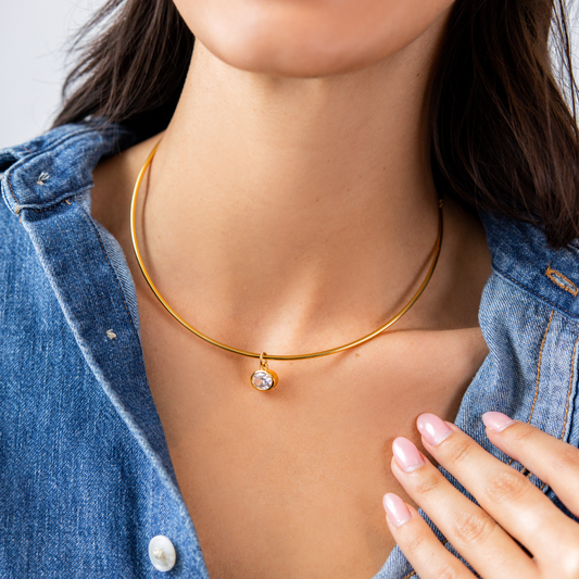 18K Gold Oval Crystal Collar Necklace