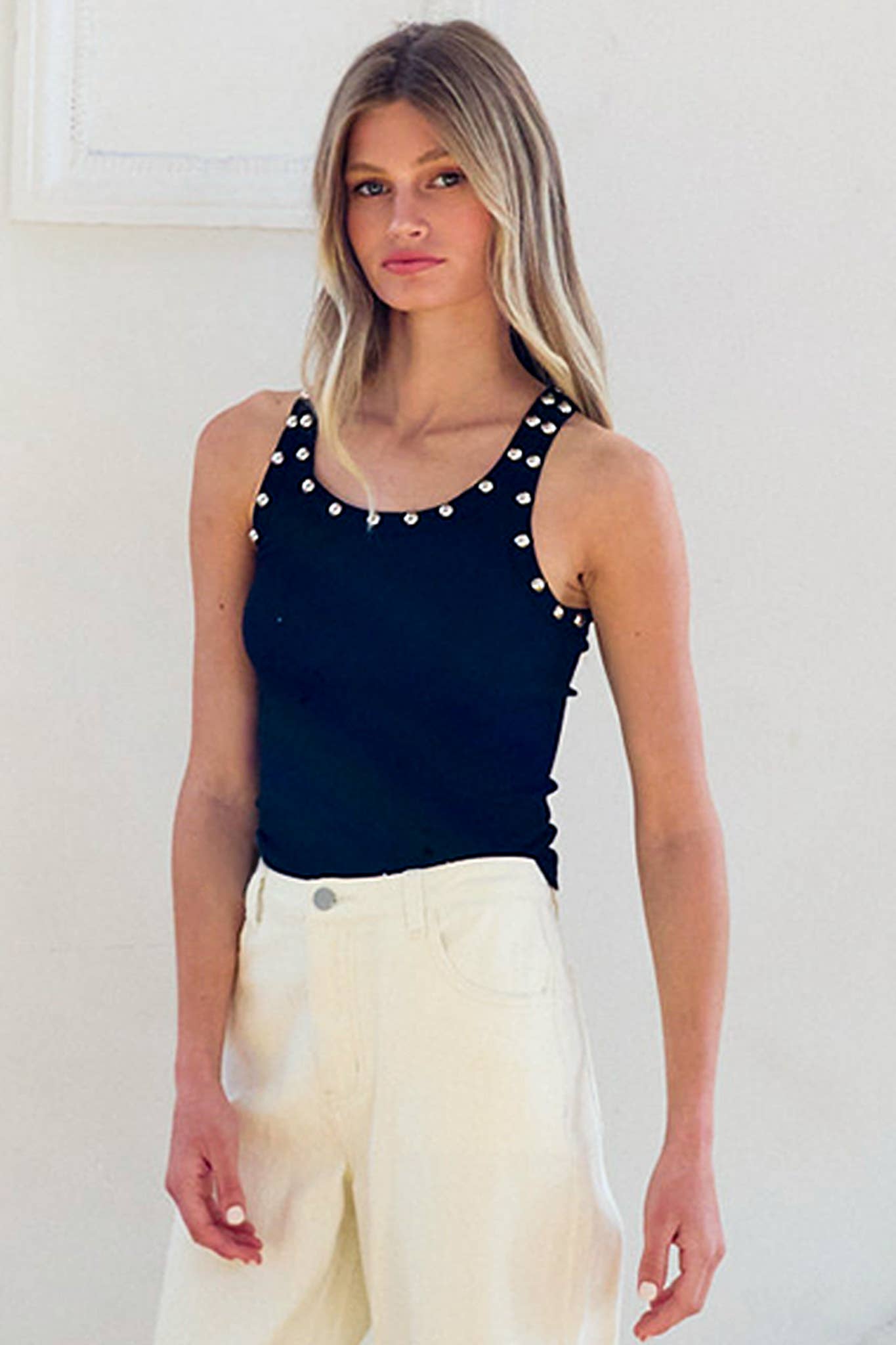 Stud Detail Tank