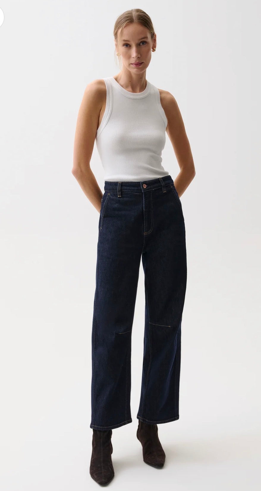Beau Crescent in Nightfall