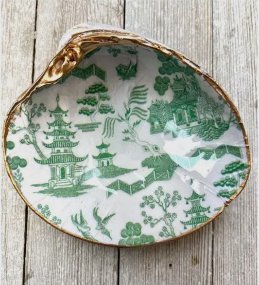 Green Pagoda Clam Shell