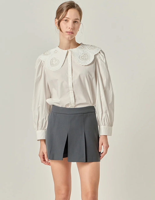 Scallop Embroidered Large Collar Blouse