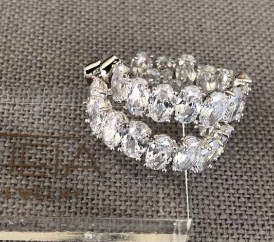 Hayley Oval Cur Hoop Earrings