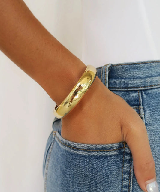 Rounded Gold Bangle