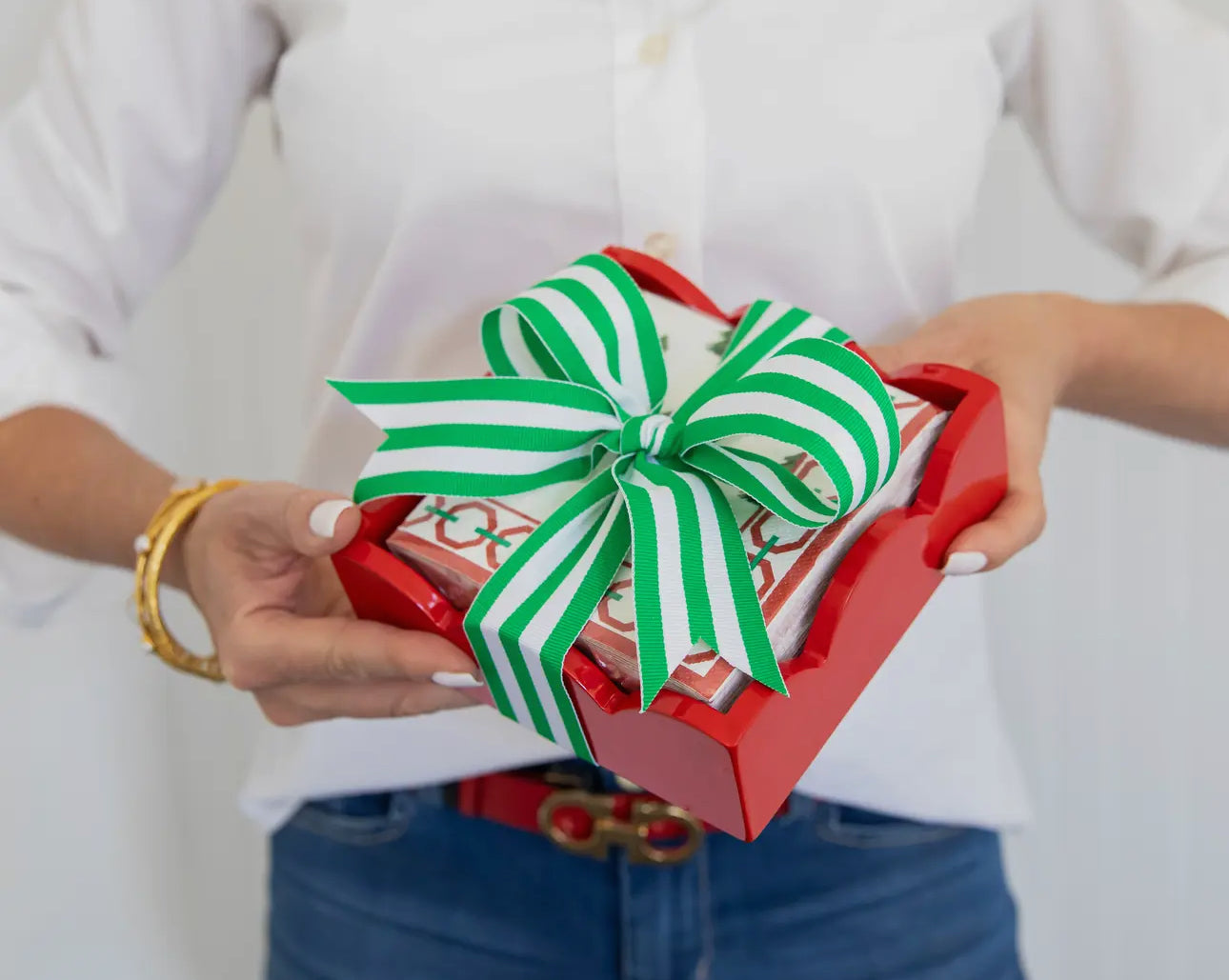 Lacquared Scallop Napkin Tray