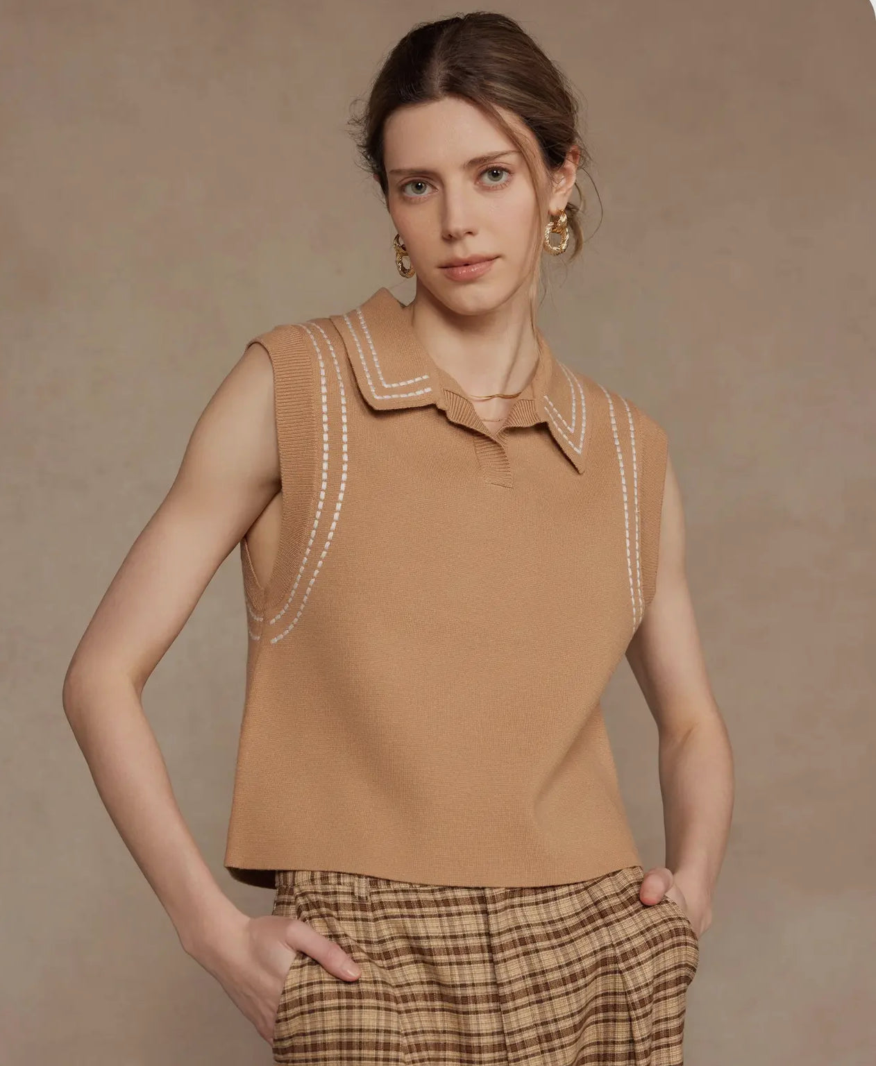 Sleeveless Collared Stitch Hem Top