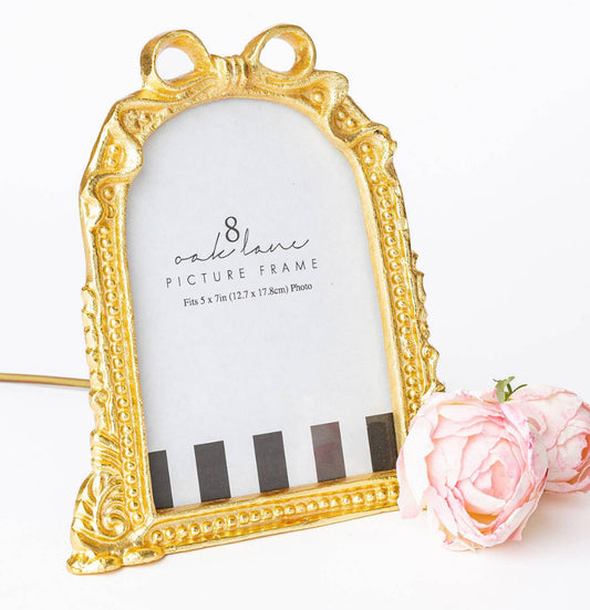 Ribbon Frame