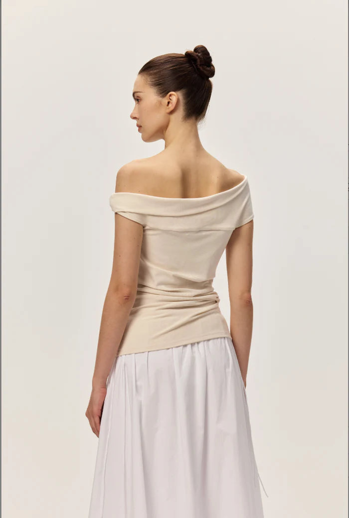 Evania Top-M