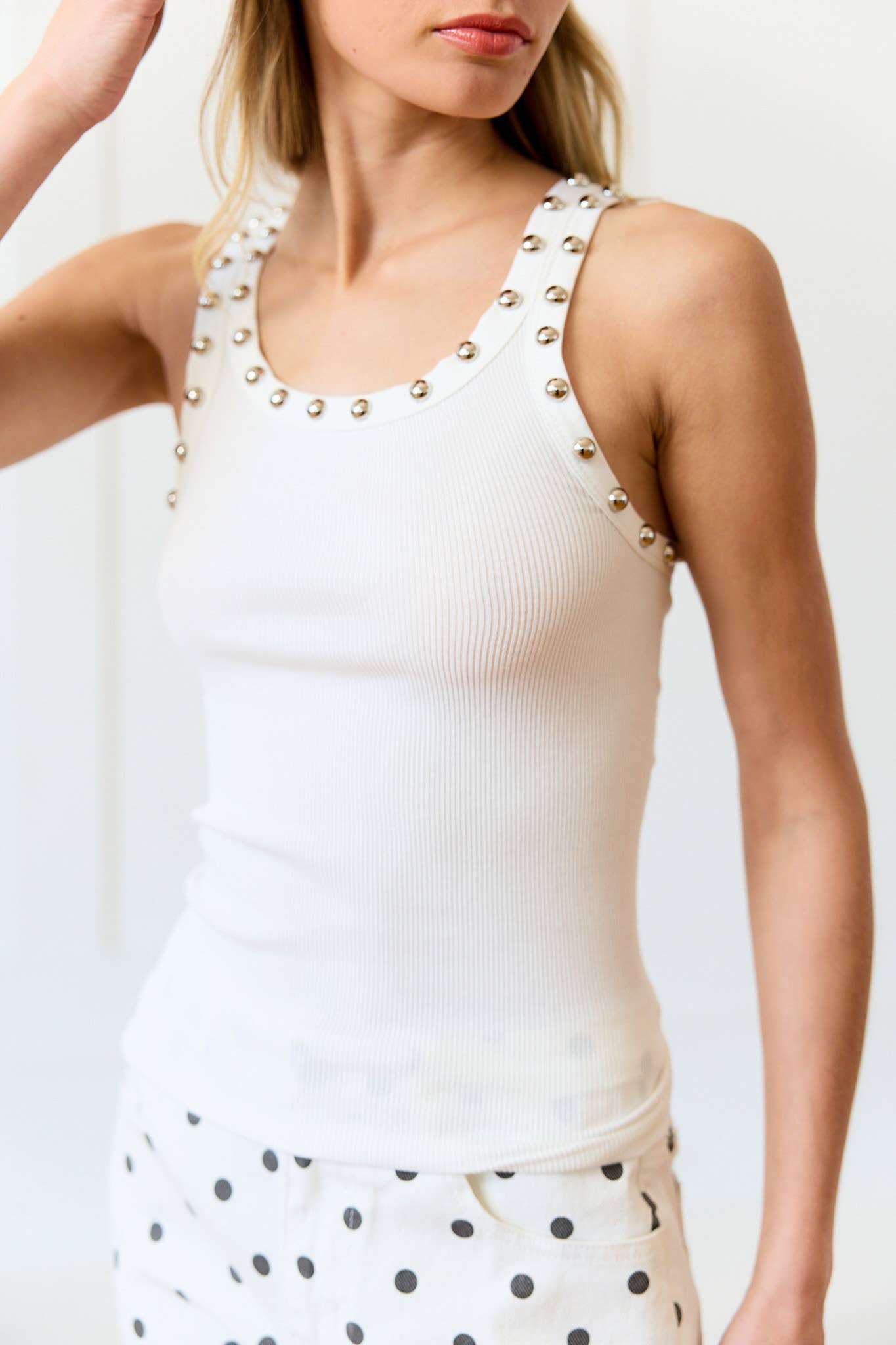 Stud Detail Tank