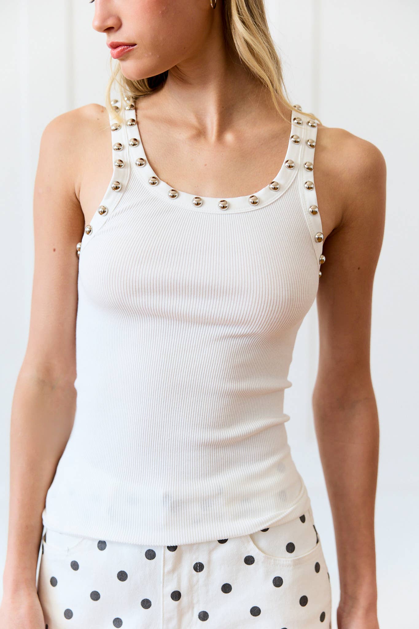 Stud Detail Tank